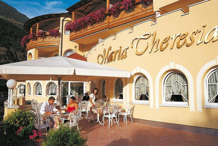 Hotel Maria Theresia Silandro Extérieur photo